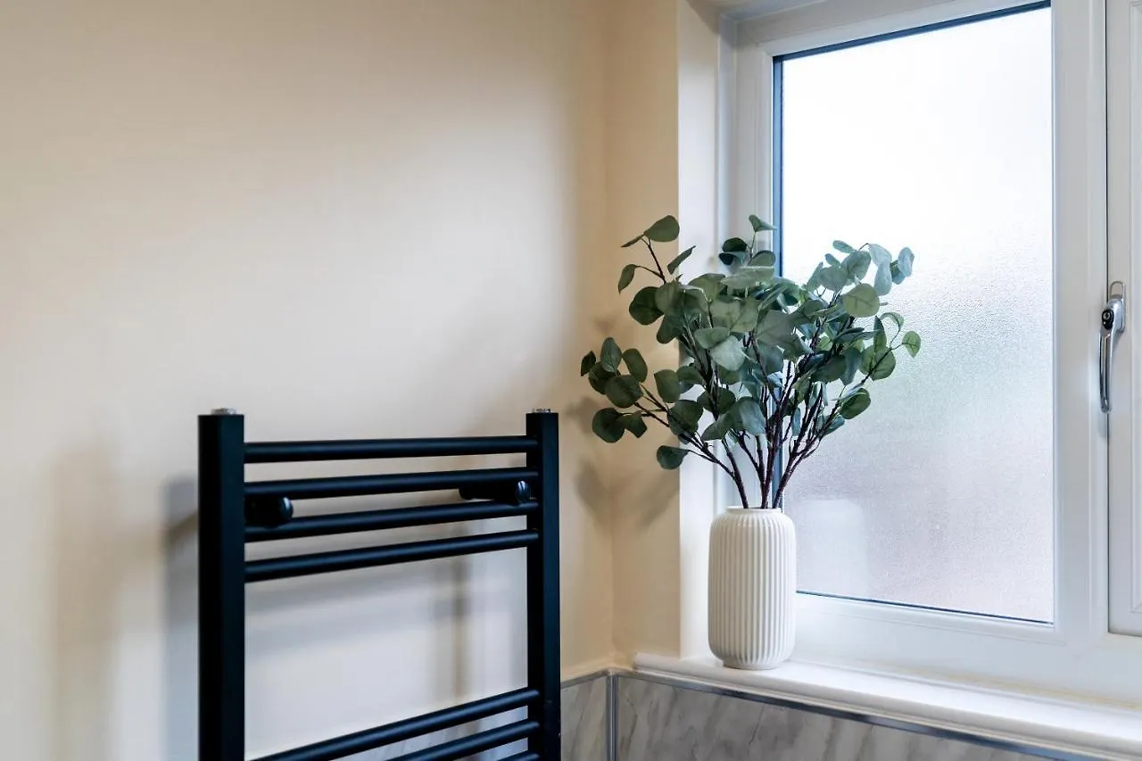 Apartament Guests Rated Exceptional 3 Bed House, Homely Comforts , Close To Amenities And Centre Sheffield Wielka Brytania