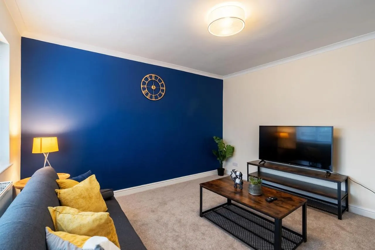 Guests Rated Exceptional 3 Bed House, Homely Comforts , Close To Amenities And Centre Sheffield