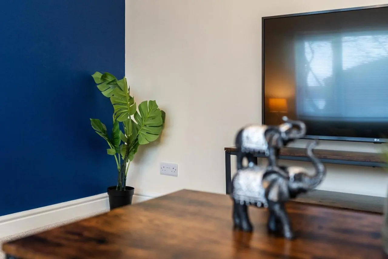 Guests Rated Exceptional 3 Bed House, Homely Comforts , Close To Amenities And Centre Sheffield Apartament