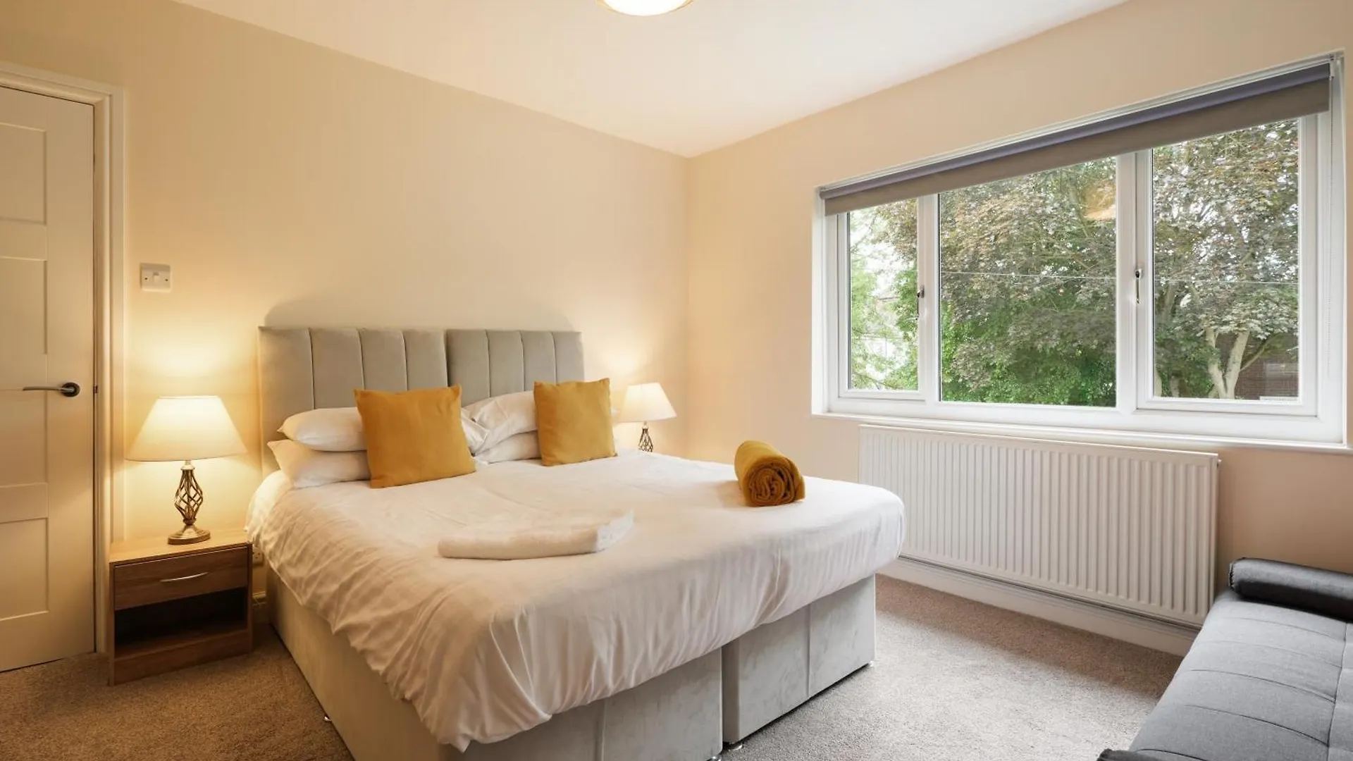 Apartament Guests Rated Exceptional 3 Bed House, Homely Comforts , Close To Amenities And Centre Sheffield