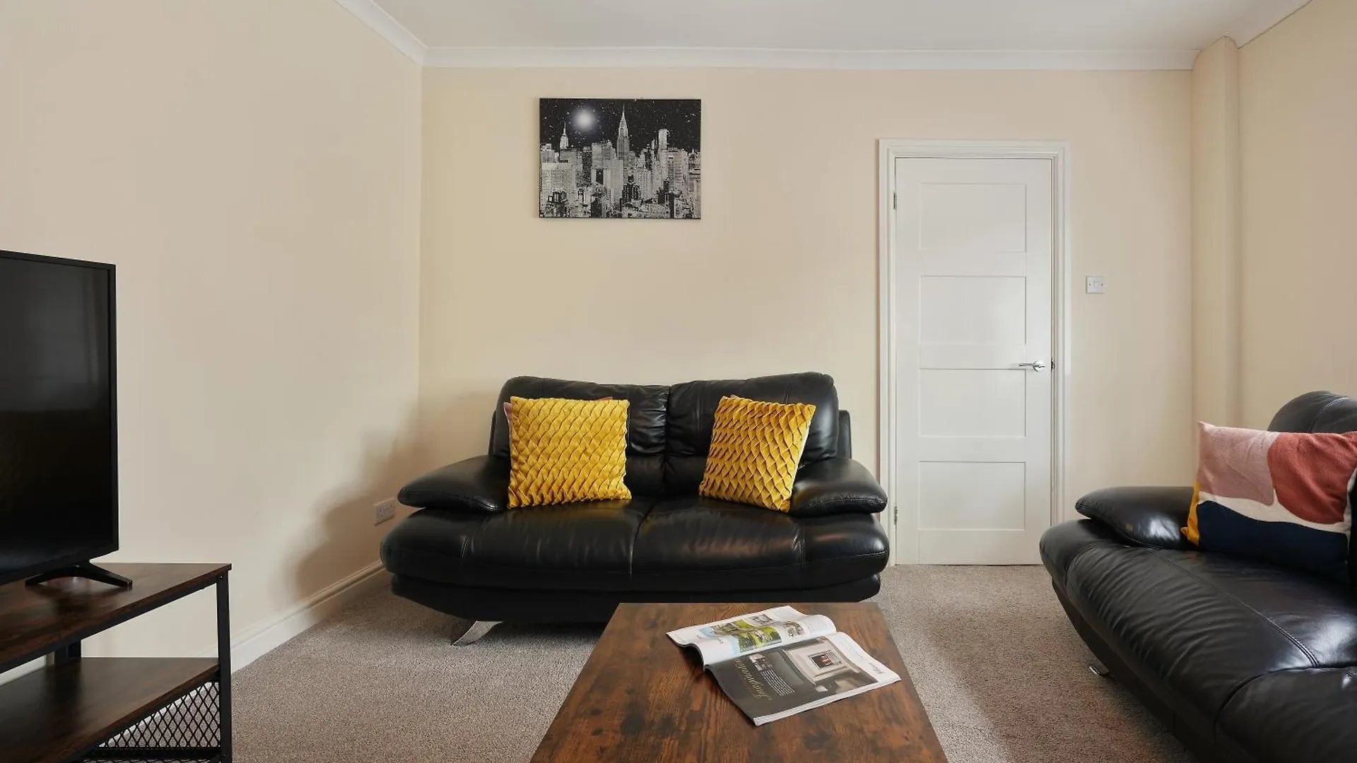 Guests Rated Exceptional 3 Bed House, Homely Comforts , Close To Amenities And Centre Sheffield 0*,  Wielka Brytania