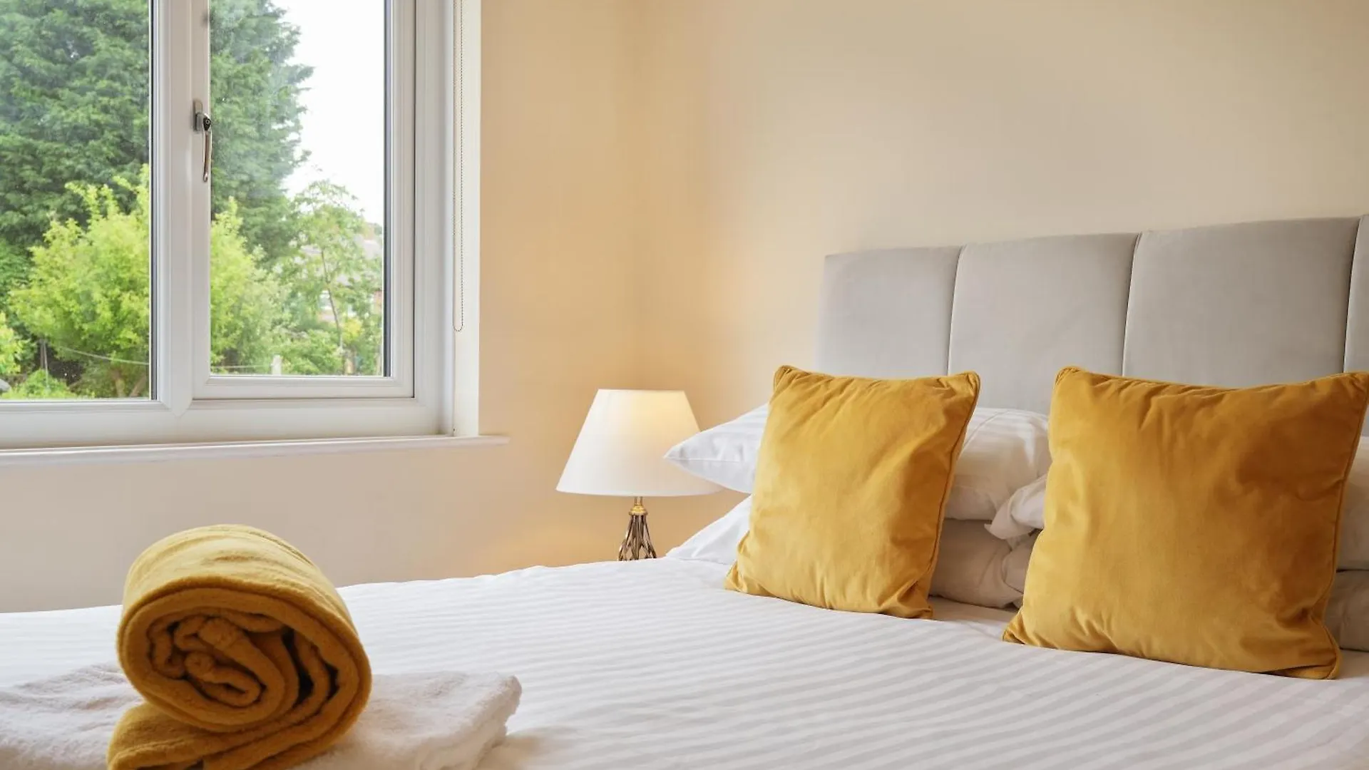 Lejlighed Guests Rated Exceptional 3 Bed House, Homely Comforts , Close To Amenities And Centre Sheffield
