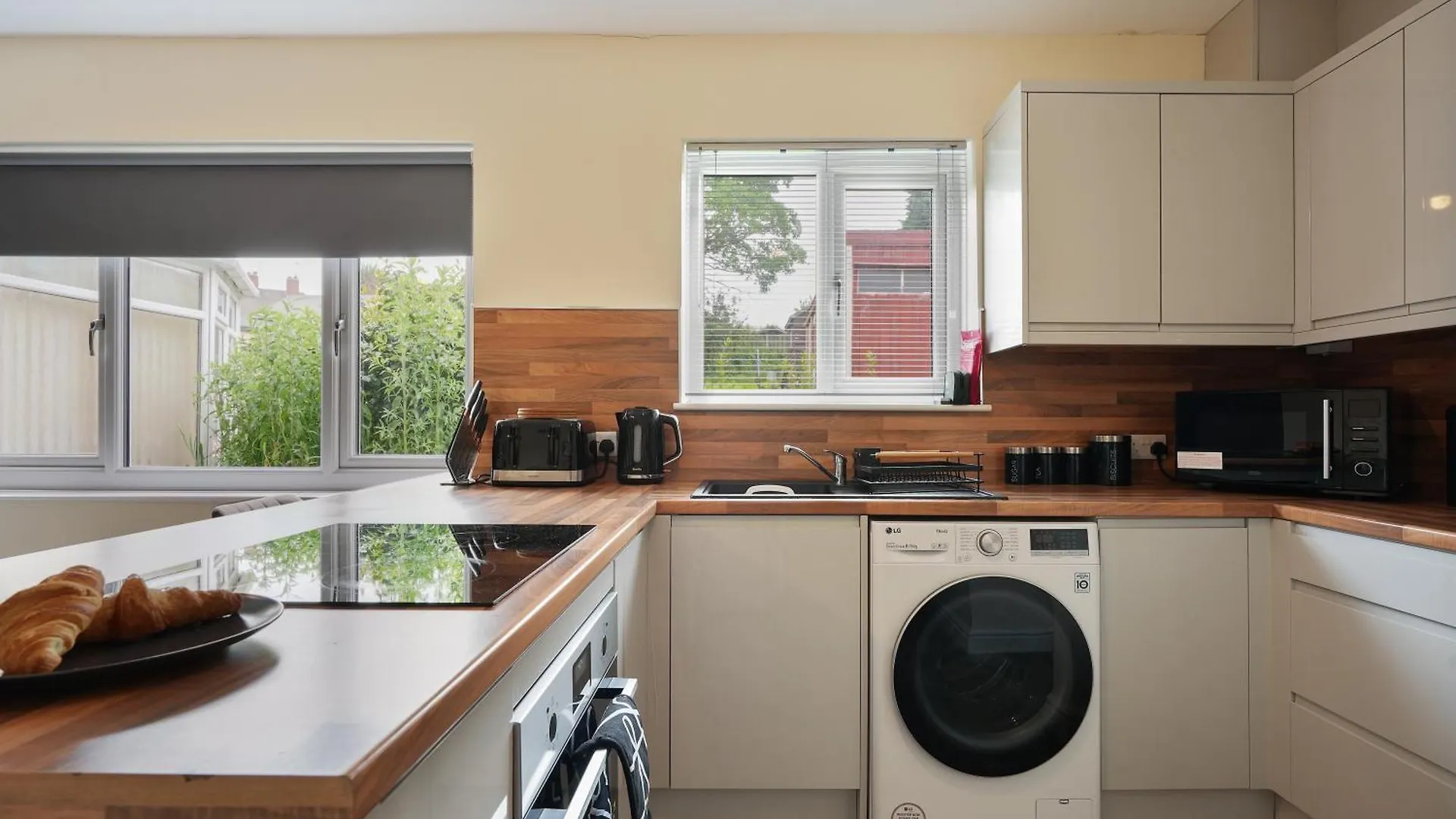 Lejlighed Guests Rated Exceptional 3 Bed House, Homely Comforts , Close To Amenities And Centre Sheffield